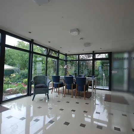 Gasper Business & Garden Pensión 3*