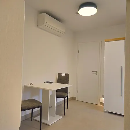 Gasper Business & Garden 3* رونهيم